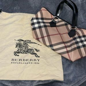 Burberry Nova check bag